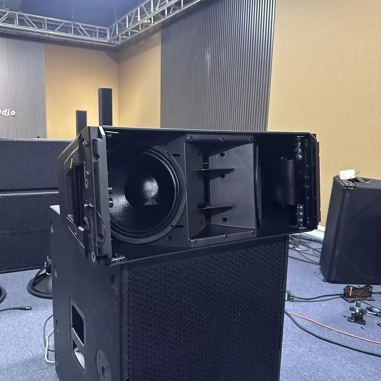 HDL 30A Dual 10 Inch Active Li - Outdoor Power And Equipment のレビューと価格