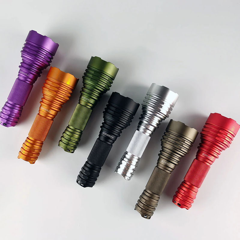 Convoy C8 Plus Flashlight with - Outdoor Power Group のレビューと価格